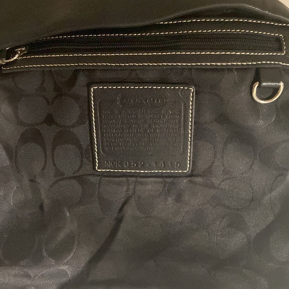 Authentic COACH  #1415 Black Natural Cowhide Leather Shoulder Bag - Circa 2004 - Picture 7 of 9